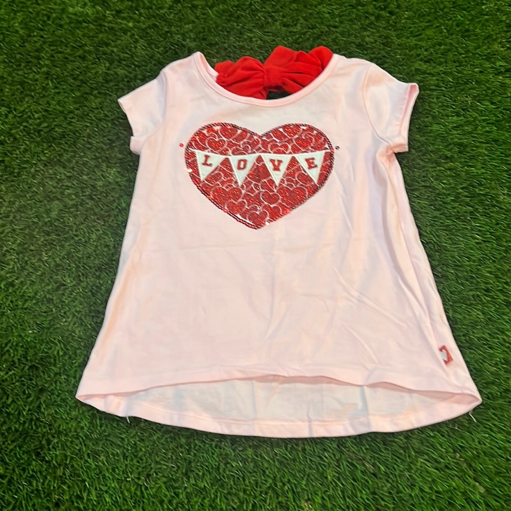 Jillian’s Closet girls Valentine Shirt